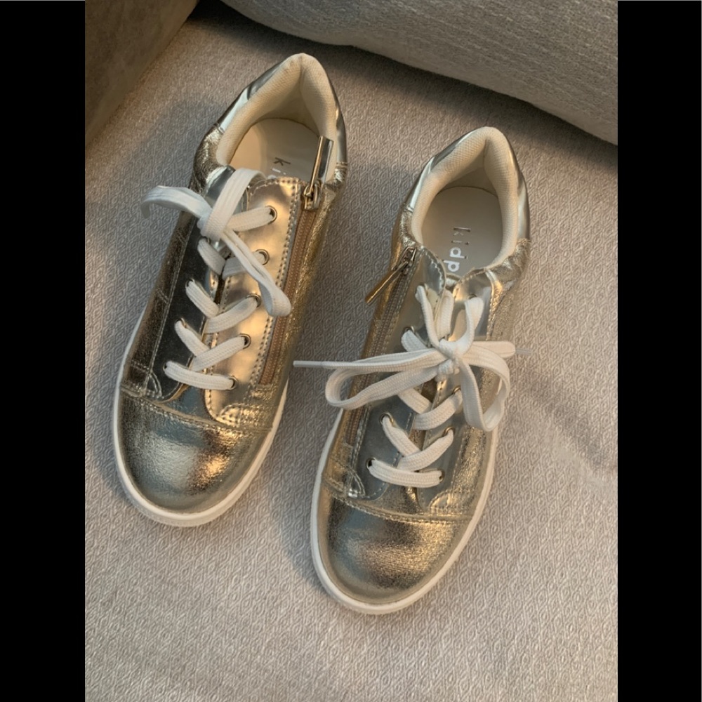 Gold sneakers for Girls
